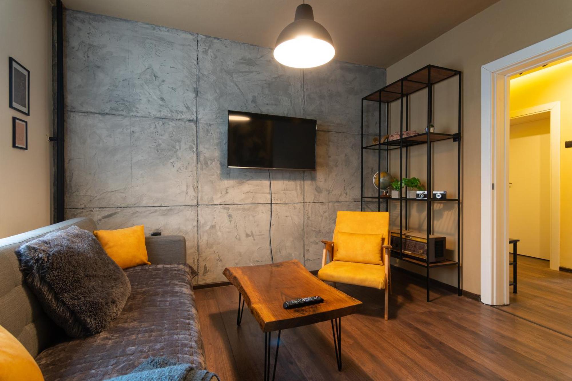 • Skopje Downtown ǀ 2 Bedrooms ǀ Parking • Exterior photo